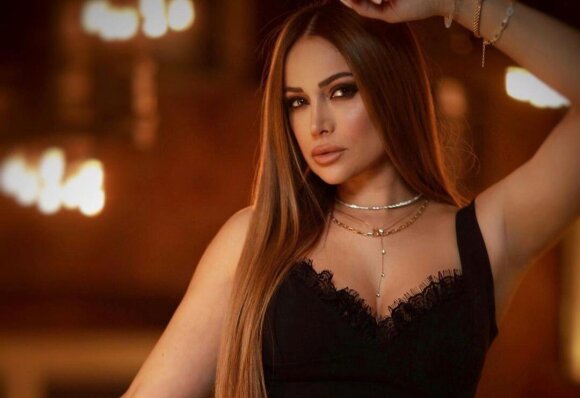 Nigar Camalı mühafizəçilər belə qorudular
