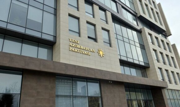 YAP -ın DƏFTƏRİ: kimlərin adları slindi, kimlər yazıldı - HAKİM PARTİYA YENƏ...