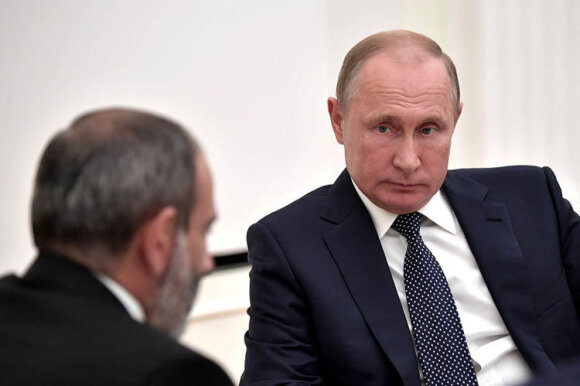 Putinin zəngi: Paşinyan Kremlin 2 təklifini rədd etdi