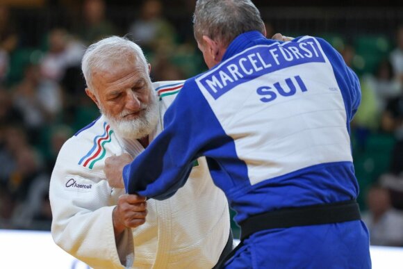 Veteran cüdoçumuz Avropa çempionatında qızıl medal qazandı