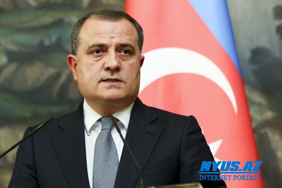 Ceyhun Bayramov həmkarı ilə telefon danışığı aparıb