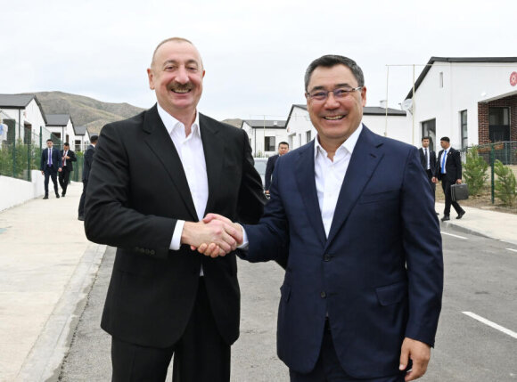İlham Əliyev və Sadır Japarov Ağdamın Xıdırlı kəndinin 1-ci mərhələsinin açılışında iştirak ediblər