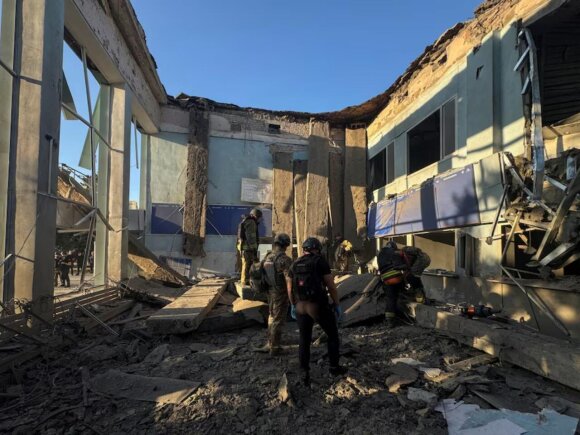 Rusiya Zaporojyedə avtovağzal və klinikanı bombaladı - 20-yə yaxın yaralı var