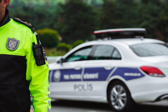 Narkotikin təsiri altında mikroavtobus sürən şəxs həbs edilib - FOTO