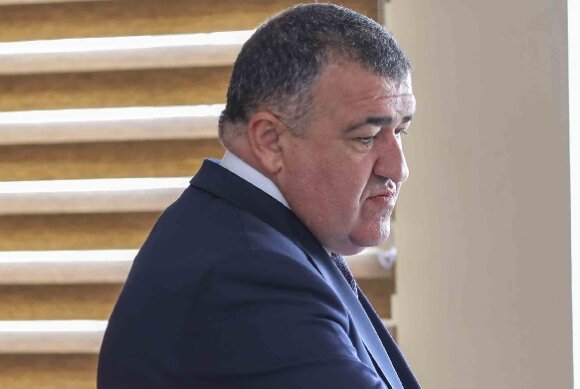 Xətai rayonunda Sarayeva küçəsində park necə kafeye çevrildi?