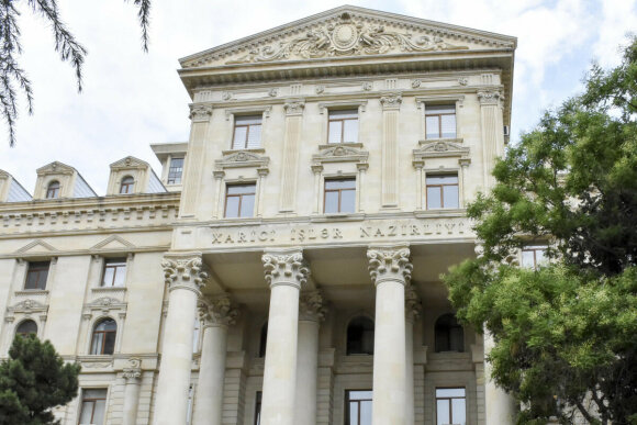 Azərbaycan XİN Rusiya rəsmisinin Ayvazovski büstü ilə bağlı ittihamlarına cavab verib