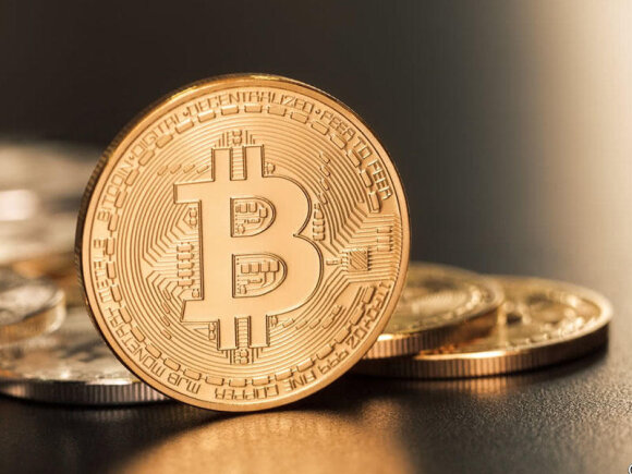 "Bitcoin"də 12 il gözlədi, 44 milyon qazandı