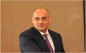 Cəbrayıl Xanlarov idarə rəisinə qara rəngli “Lexus”lar alır