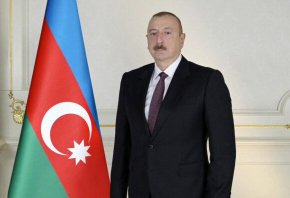 İlham Əliyev Şəhidlər xiyabanını ziyarəti barədə sosial şəbəkə hesablarında videoçarx paylaşıb