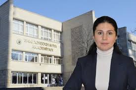 ALİ TƏHSİLİ OLMAYAN RƏQQASƏ NECƏ REKTOR OLDU?