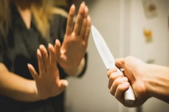 Goranboyda DƏHŞƏT: Oğul anasını qətlə yetirdi, həyat yoldaşını yaraladı -YENİLƏNİB