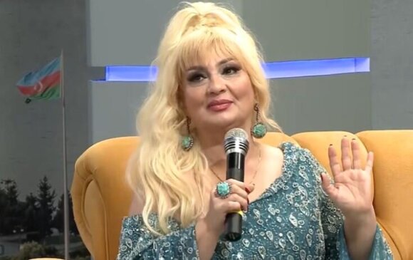 "Özlərini "böyük xanəndə" adlandırmasınlar"