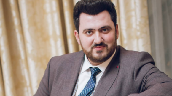 “Həyat yoldaşım şərt qoydu ki, heç kimlə..."