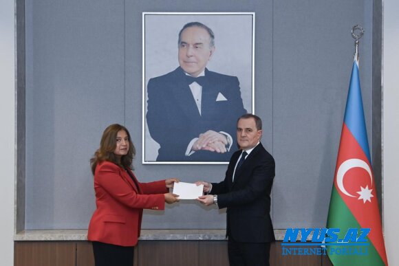 Ceyhun Bayramov Kolumbiya səfiri ilə siyasi dialoqun genişləndirilməsini müzakirə edib