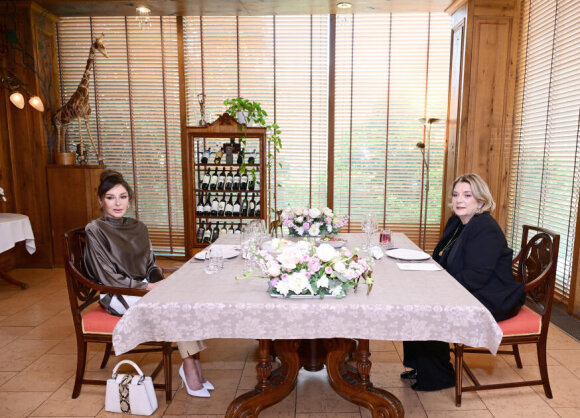Mehriban Əliyevanın şərəfinə lanç verilib - FOTO
