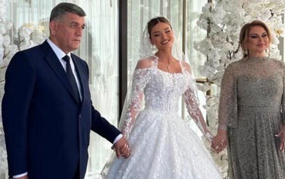 Mələkxanım Eyubova həyat yoldaşı ilə
