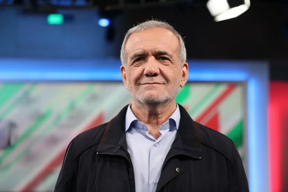 Pezeşkian Prezident İlham Əliyevə zəng edib