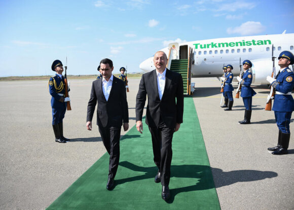 Türkmənistan Prezidenti Sərdar Berdiməhəmmədov Füzuli rayonuna gəlib - FOTO