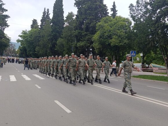 Xankəndidə hərbi yürüş keçirilib