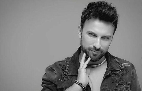 Tarkan xanımı və qızı ilə