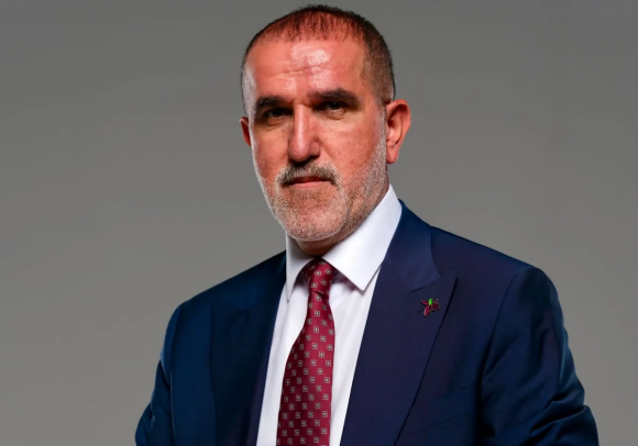 Prezident İlham Əliyev Rauf Arifoğlunu təltif etdi