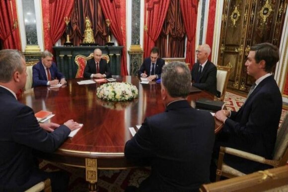 Putin: Kiyevə zərbələrin dayandırılması xahişi rəsmi kanallarla daxil olub