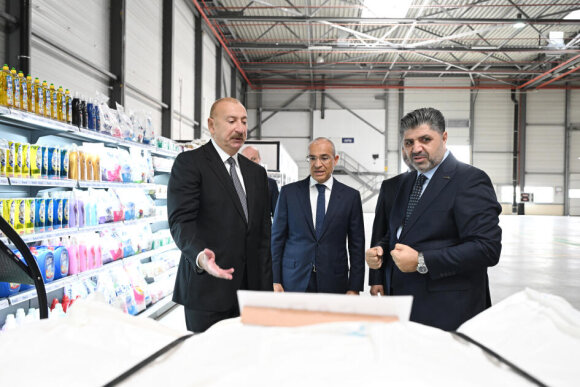 Prezident İlham Əliyev Qaradağ rayonunda kağız və gigiyenik məhsulların istehsalı müəssisəsinin açılışında iştirak edib