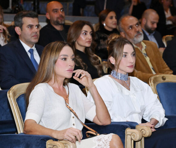 Mehriban Əliyeva "Qağayı” tamaşasının təqdimatında iştirak edib - FOTO