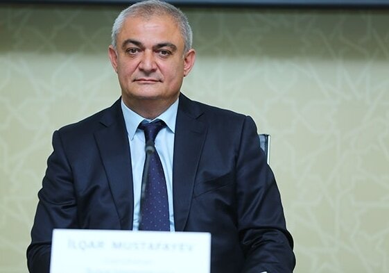 Bulvarda hər gün "qara kassa"ya 1000 manat yığılırmış – Keçmiş sədrin məhkəməsi