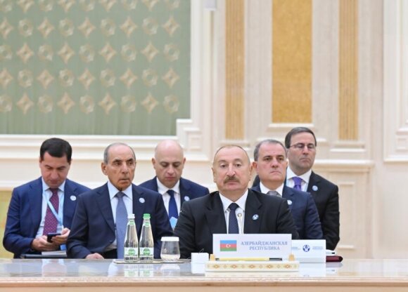 Prezident İlham Əliyev Türkmənbaşı şəhərində MDB Dövlət Başçıları Şurasının geniş tərkibdə iclasında iştirak edib