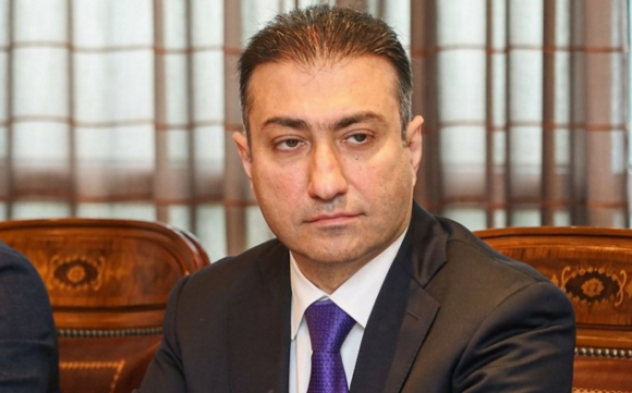 Yeni səhiyyə naziri kimdir? - Dosye